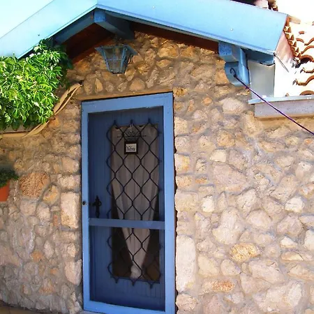 Charming Dalmatian With Panoramic View Apartment Tkon