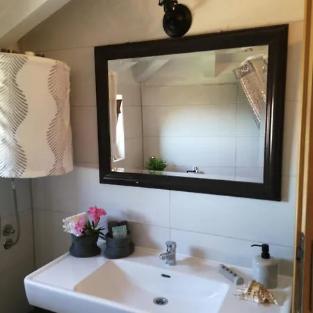 Apartman Charming Dalmatian With Panoramic View Tkon